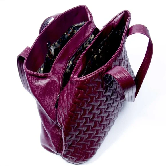 NWT: LUG TEMPO VL TOTE- WINE RED - BEAUTIFUL VEGAN LEATHER W/ INSULATED … - Picture 3 of 7